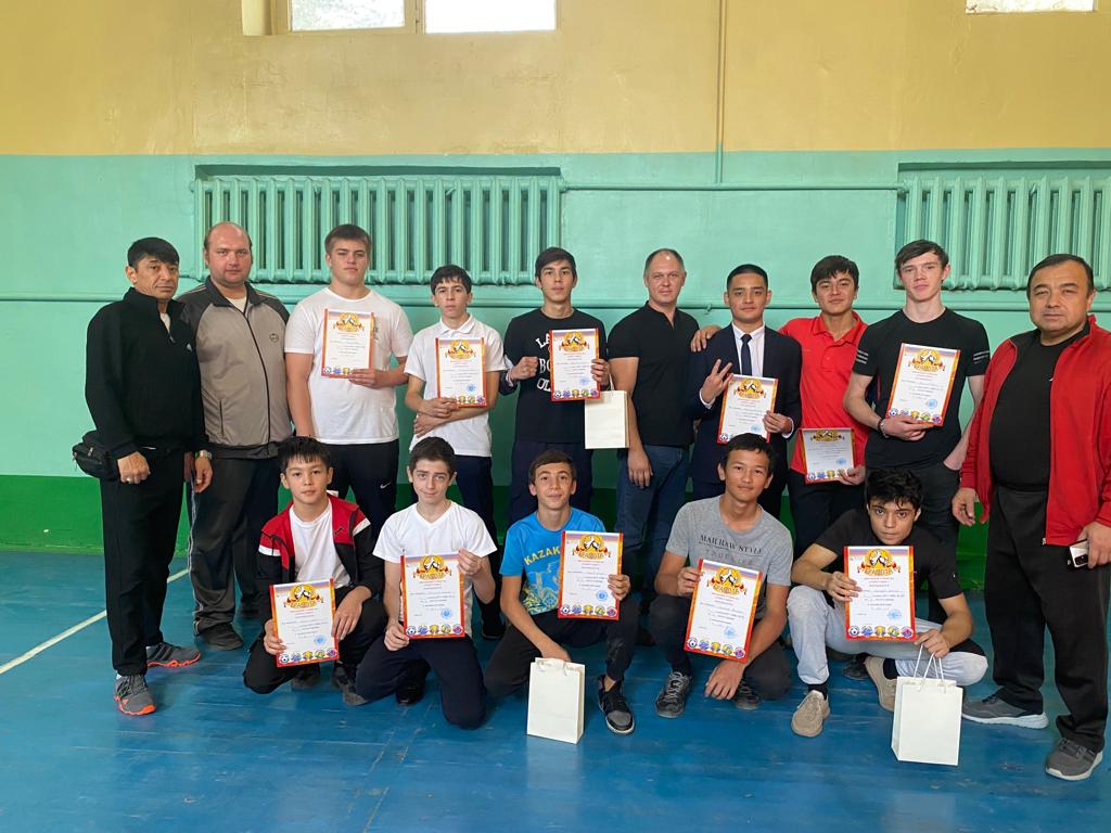 Ко дню Республики в КГУ "ОШ N99"  согласно положения о турнире по армрестлингу прошел  внеклассная работа по физической культуре совместно с федерацие